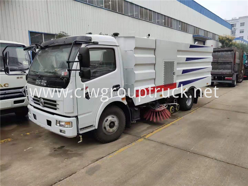 Sweeper Truck 7